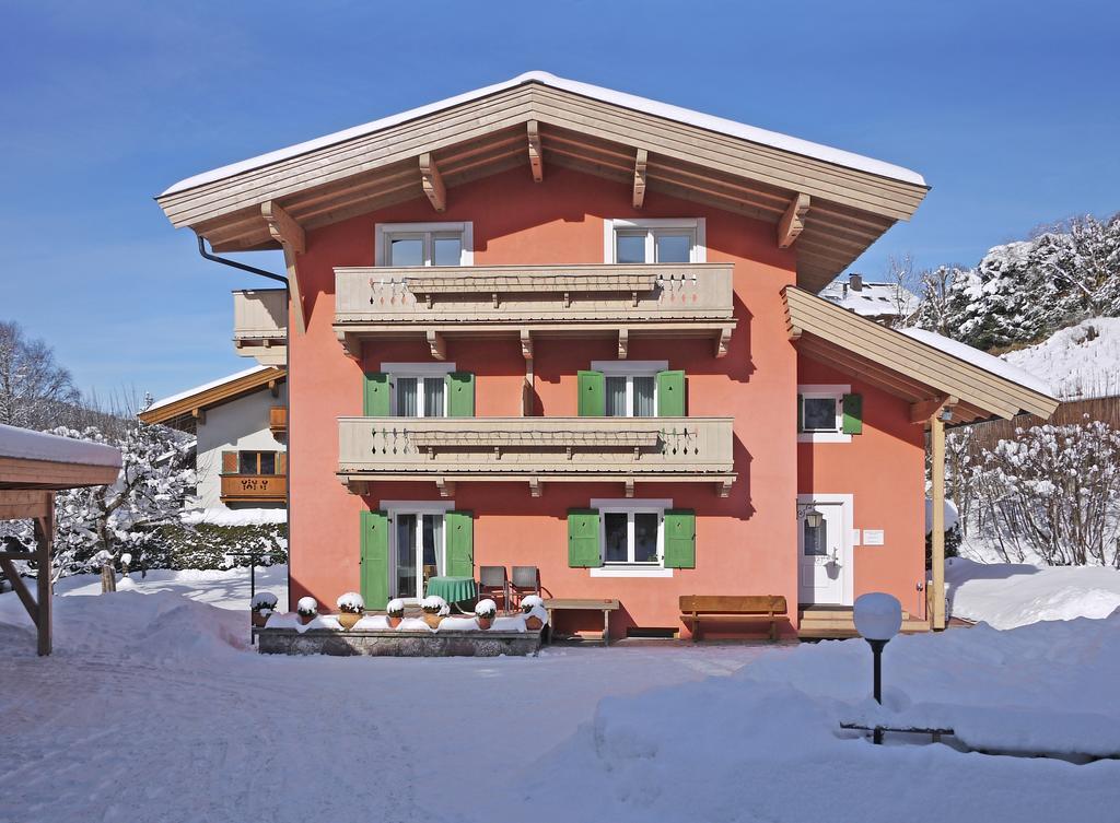 Haus Senoner Acomodação com café da manhã Kitzbühel Exterior foto
